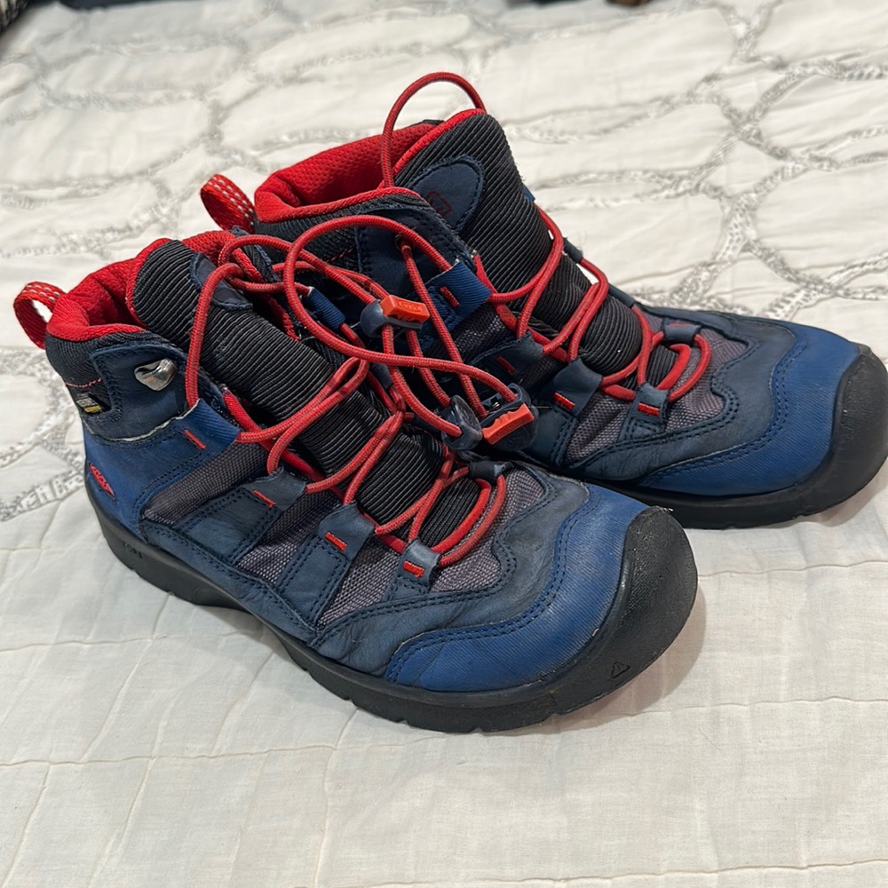 Kids Keen size 2 snow or hiking boots. Waterproof. Red and blue.